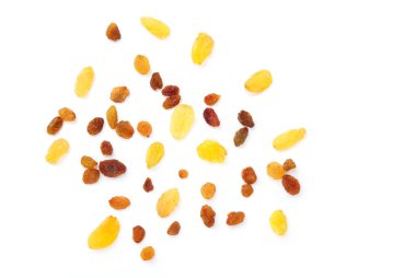 Beyaz arka plan üzerinde çeşitli kuru üzüm. Kuru üzüm.