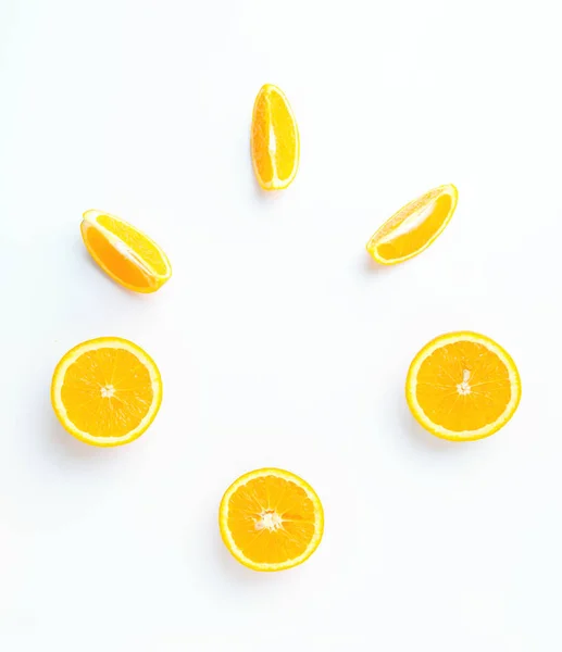 Pohled Shora Plátky Celé Oranžové Ovoce Světlé Pozadí Složení Pomeranče — Stock fotografie