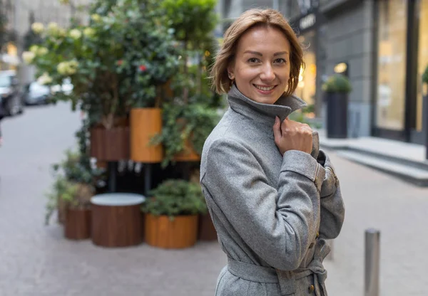 Portrait Beautiful Woman City Street Background — ストック写真