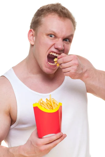 Dieta falha do homem gordo comer batatas fritas fast food. Retrato de pessoa com excesso de peso que estragou a refeição saudável. Refeição de lixo leva à obesidade. Perturbação do conceito de dieta. Ele está tentando fazer uma dieta — Fotografia de Stock