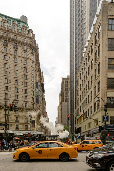 Un évent à vapeur à New York, États-Unis — Photo