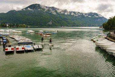 Annecy gölde kış
