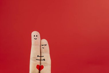 Eski ahşap arka plan güzel Sevgililer günü kağıt kalpler. Yukarıdan görüntüleyin. Sevgililer günü kavramı. 