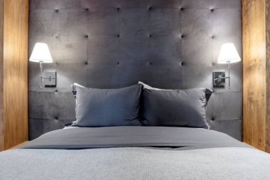 Modern lüks evdeki yatak odası