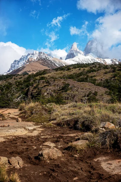 Dia nublado no cume da montanha em El Chalten, Patagônia, Argentina — Fotografia de Stock
