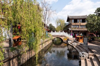 Mart, 16. 2019: Lijiang 'ın Eski Kasabası' ndaki Taş Köprü. Lijiang, Yunnan Eyaleti, Çin
