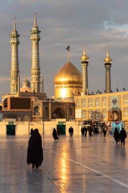 28 Şubat 2019: Qom sokaklarındaki insanlar. Qom, İran
