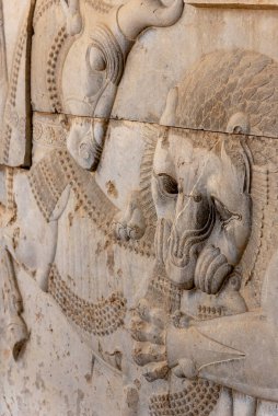Persepolis, İran 'da Bas yardım derneği