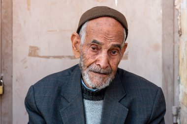4 Mart 2019, yaşlı İranlı adamın portresi. Şiraz, İran