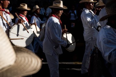 28 Temmuz 2019: Oaxaca 'daki Guelaguetza festivalinde bir müzik grubu sahne aldı