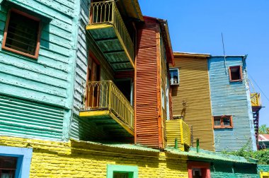 La Boca 'daki Caminito bölgesinde renkli evler, Buenos Aires, Arjantin