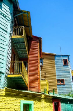 La Boca 'daki Caminito bölgesinde renkli evler, Buenos Aires, Arjantin