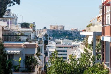 Yunan caddesi ve Akropolis ortada