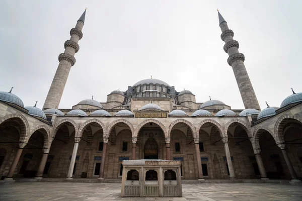 Φεβρουαρίου 108 Θόλοι Και Πύργοι Του Μπλε Τζαμιού Κωνσταντινούπολη Τουρκία — Φωτογραφία Αρχείου