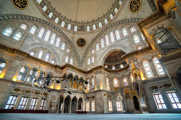 20 Şubat 2018: İstanbul, Türkiye 'de bir cami manzarası.