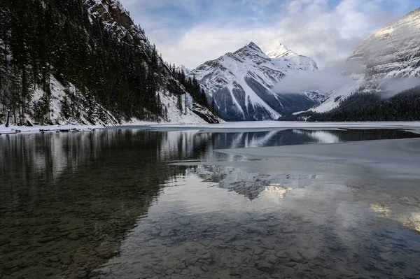 Vinterlandskap Mount Robson Brittiska Columbia Kanada — Stockfoto