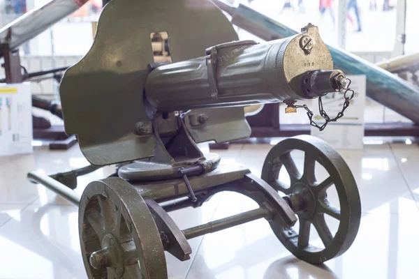 Alte Maschinenpistole. Maxim Gewehr. Maschinengewehr des Ersten Weltkriegs. — Stockfoto