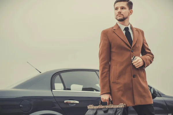 Retrato Joven Barbudo Treinta Años Hombre Negocios Traje Negocios Con —  Fotos de Stock