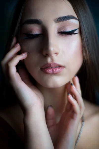 Υπέροχο Πορτρέτο Μιας Όμορφης Νεαρής Γυναίκας Τέλειο Δέρμα Closeup Κοντινό — Φωτογραφία Αρχείου