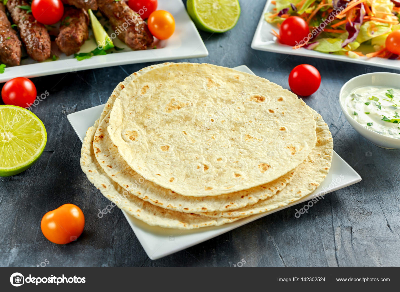 Izgara Sebzeli Yoğurtlu Kebap Izgara Sebzeli Yoğurtlu Kebap