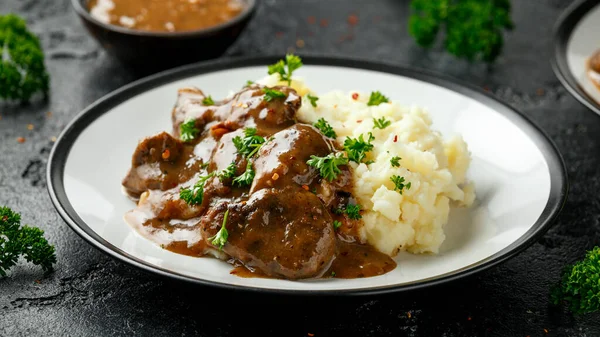 Fried Liver in gravy with mashed potato — Stock Photo, Image