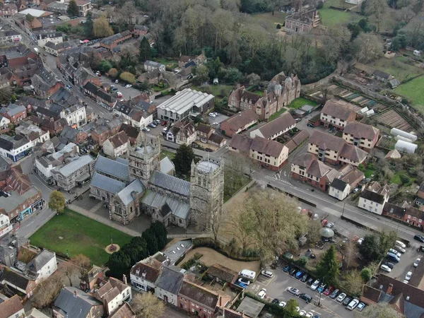 Wimborne Bakanı 'nın kilise ve şehir merkezinin hava görüntüsü.