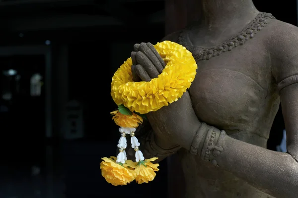 Estatua de piedra detalle de la mano de oración — Foto de Stock