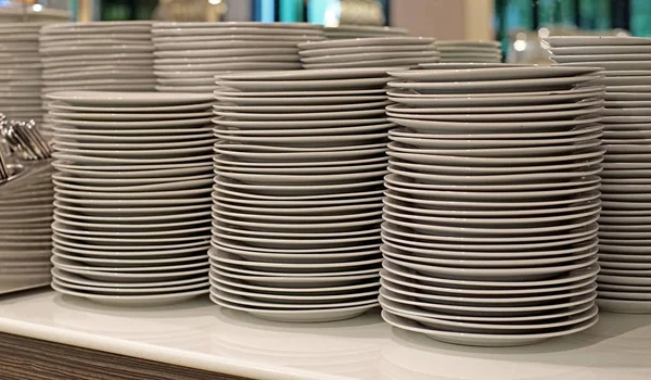 Pile of  white ceramic plate — Stock Photo, Image