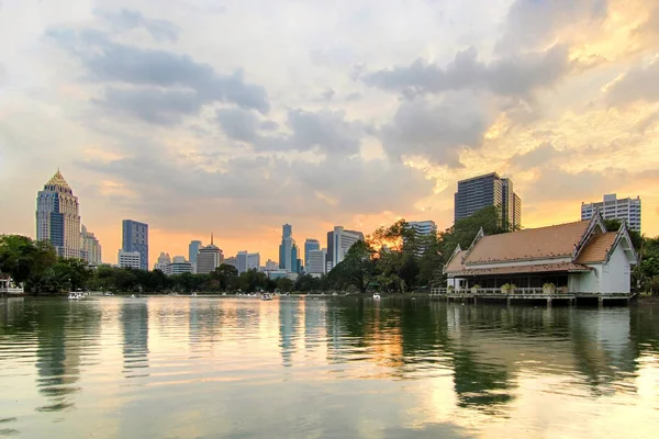 Stadtbild und Skyline — Stockfoto