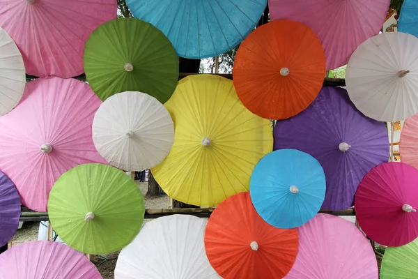 组的五颜六色的雨伞 — 图库照片