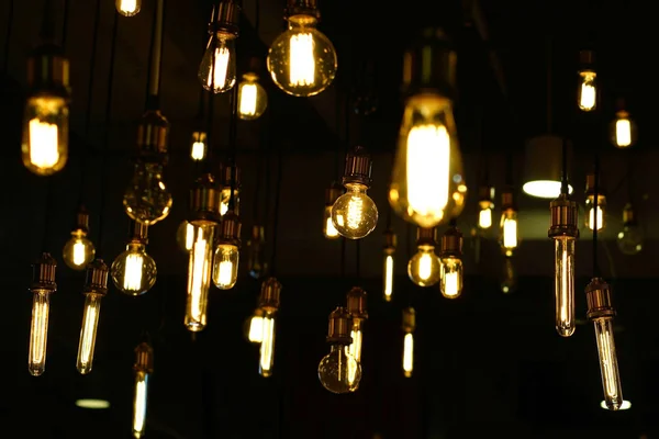Декоративные антикварные лампочки из вольфрама — стоковое фото
