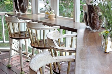 sayaç bar önünde tabure 