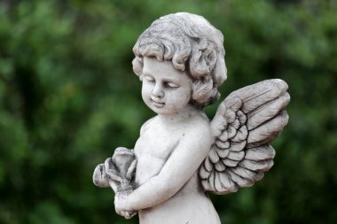 Şirin Bebek melek (Eros heykeli)  
