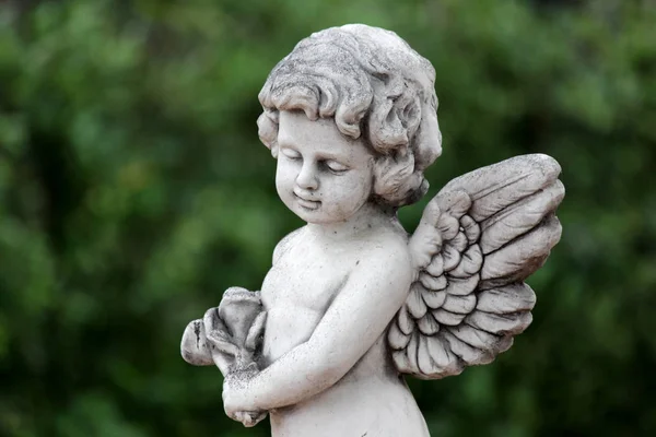 Şirin Bebek melek (Eros heykeli)  