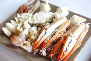 Deniz ürünleri yapmak için taze yengeç