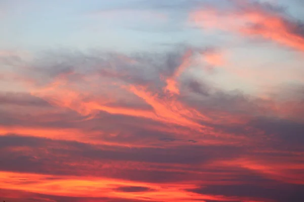 Alacakaranlık Vakti Güzel Gökyüzünün Fotoğrafı — Stok fotoğraf