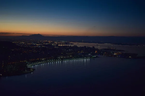 Gece Rio de Janeiro şehri manzarası
