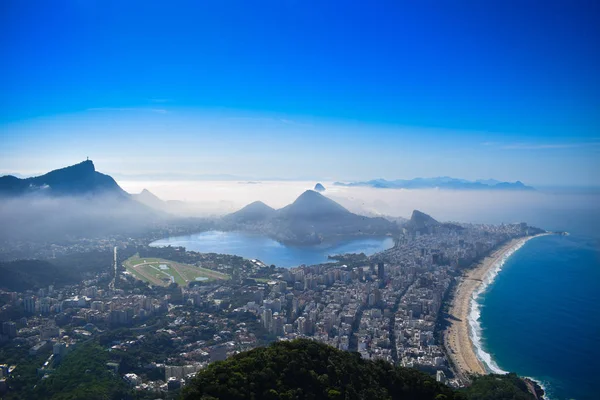 Brezilya 'nın Morro dois irmaos bölgesinden Rio de Janeiro manzarası