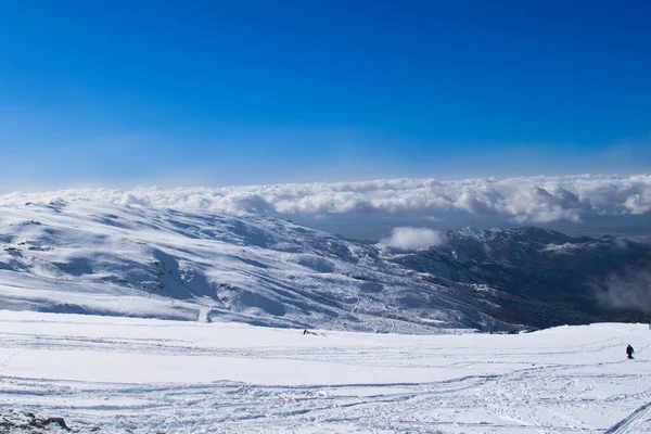 Sierra Nevada, İspanya 'da kar manzarası
