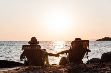Sunset beach adlı zevk çift