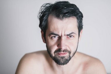 Genç adam ile ilgili bir sorun