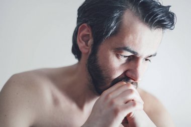 Genç adam ile ilgili bir sorun