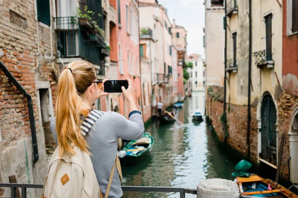 Young Woman Taking Photo Her Smartphone Canal Venice Italy — Stock Photo, Image