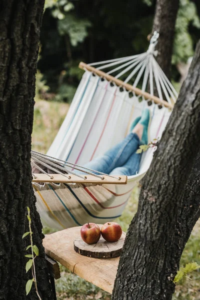 Young Woman Relaxing Hammock Nature — Stock Photo, Image