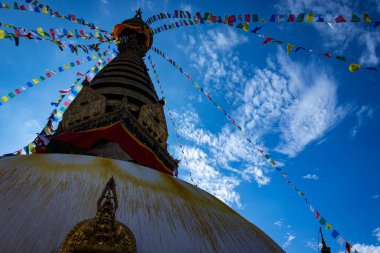 Maymun Şablonu olarak da bilinen Swayambhunath, Katmandu, Nepal 'de yer almaktadır..