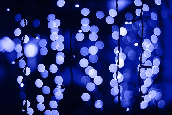 Ghirlanda Festiva Con Luci Bokeh Sfondo Nero — Foto Stock