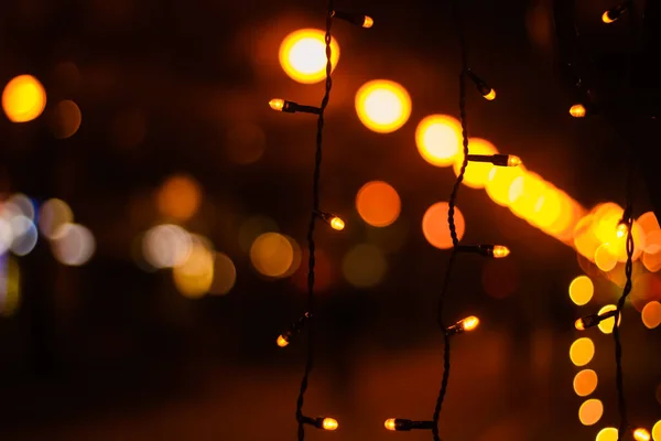 Ghirlanda Festiva Con Luci Bokeh Sfondo Nero — Foto Stock