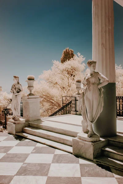 Achillieon Sarayı Terası, Korfu, Yunanistan