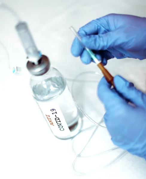 Karınca COVID-19 ilaç ve infüzyon sistemli cam şişe 