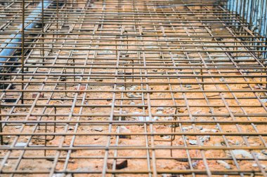 metal çubuk temel inşaat sitesinde 